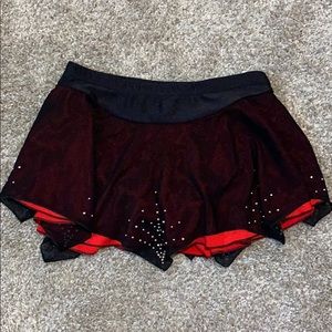 NEW Figure skating skirt, size 26/age 10
